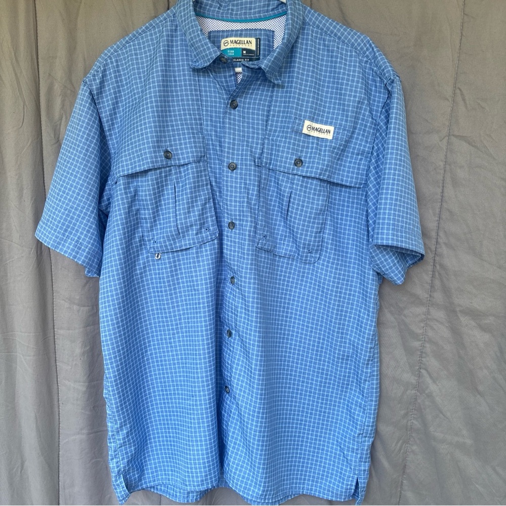 Magellan Outdoors Blue Casual Button Down Shirt